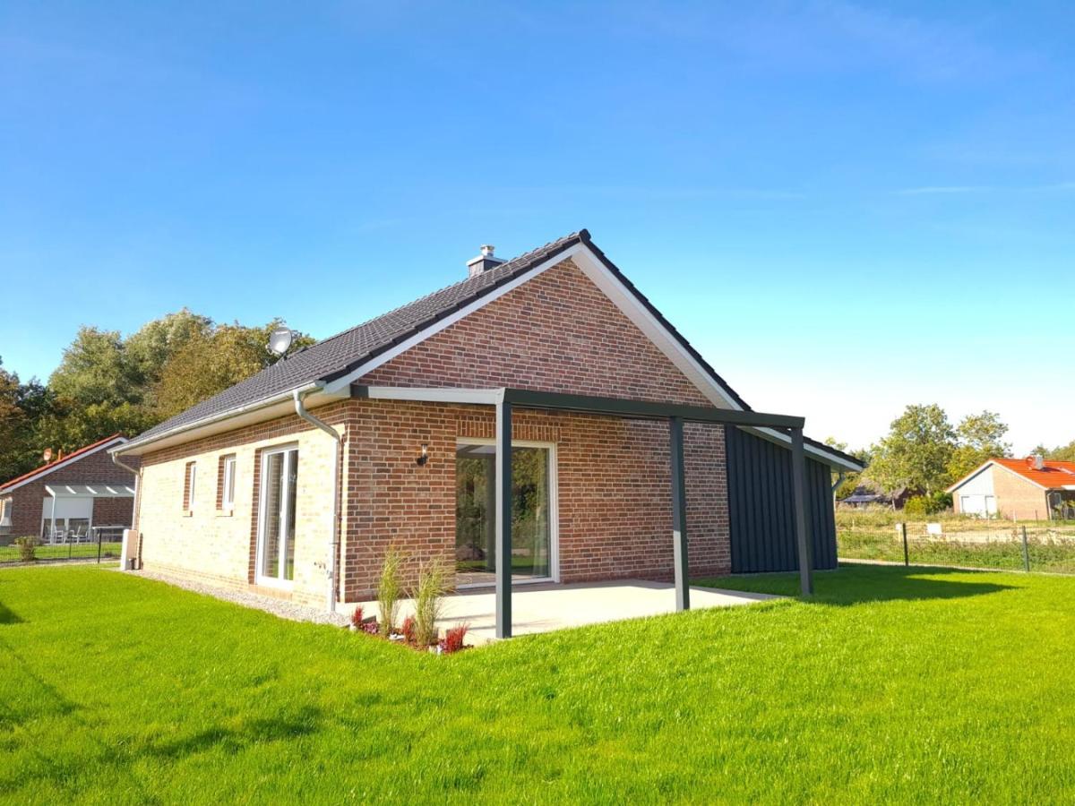 Haus Kuestenbrise - Urlaub Mit Hund An Der Kueste Mit Eigenen Garten, Sauna Und Gemuetlichen Kaminfeuer Schweiburg Bagian luar foto
